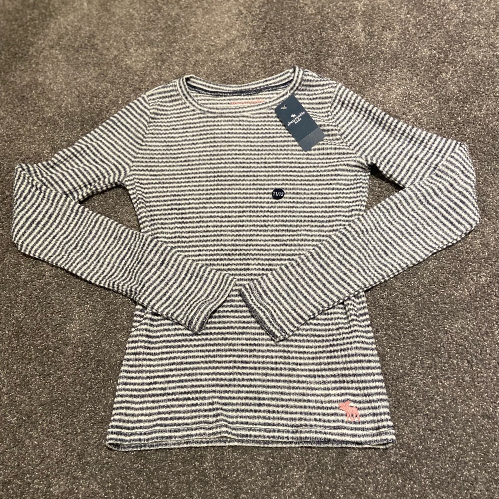Abercrombie girls NWT long sleeve shirt